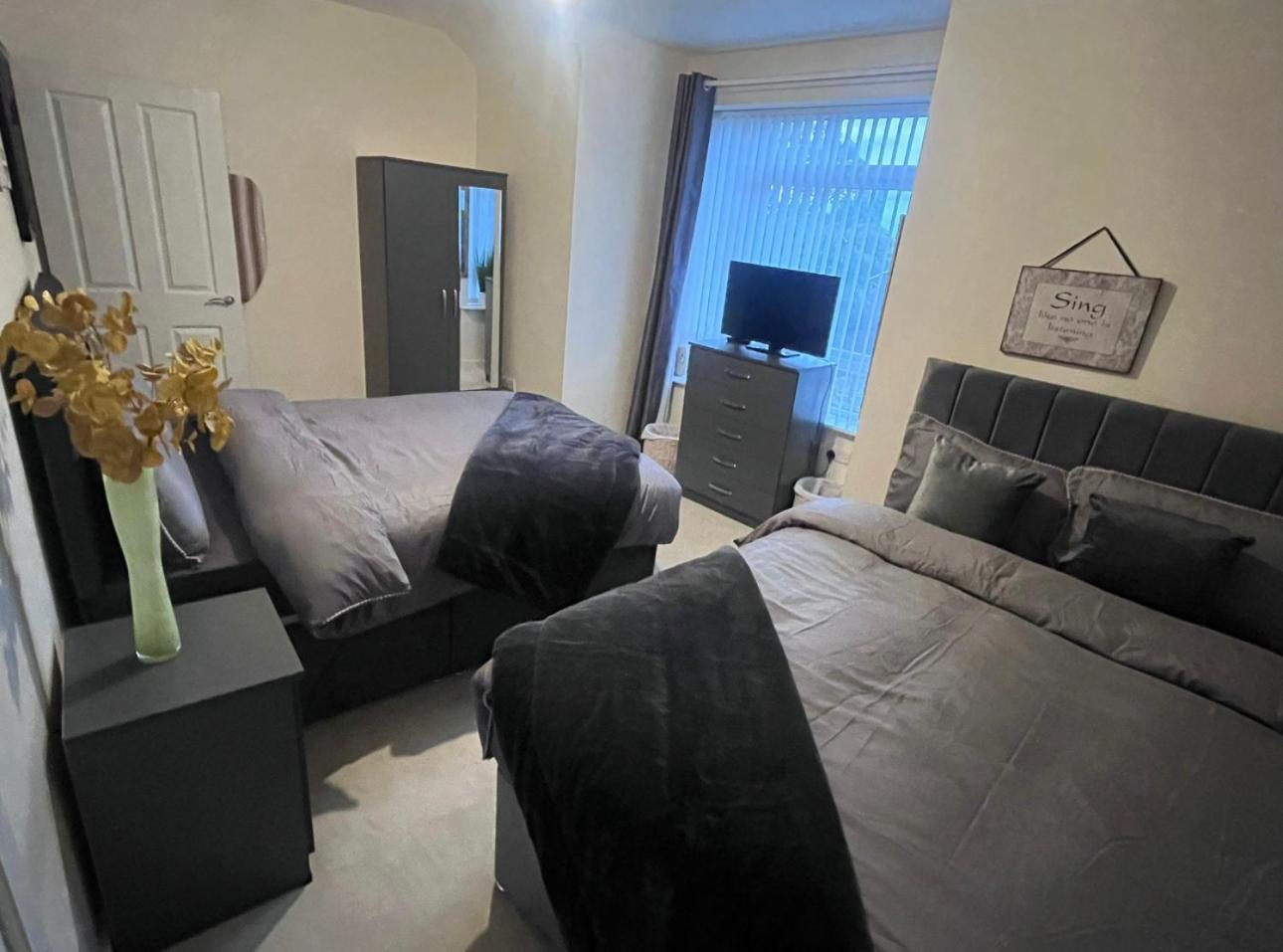 Home From Home Manchester Extérieur photo